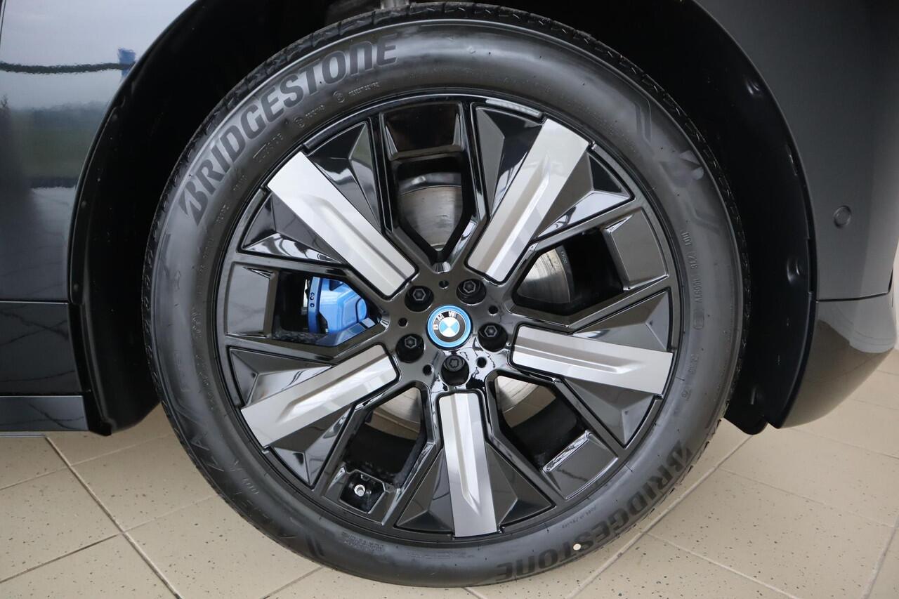 BMW iX xDrive40 Sport Edition | Driving Assistant Professional | Elektr. Trekhaak