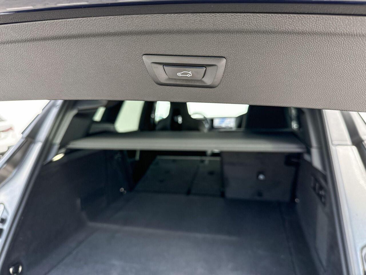 BMW iX xDrive45 101 kWh