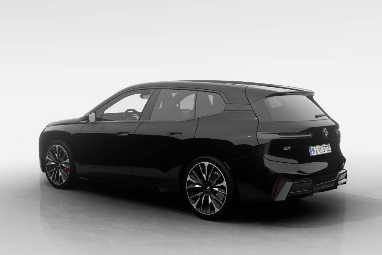 BMW iX xDrive45 | M Sport Pro | Innovation Pack | Comfort Pack | Sky Lounge