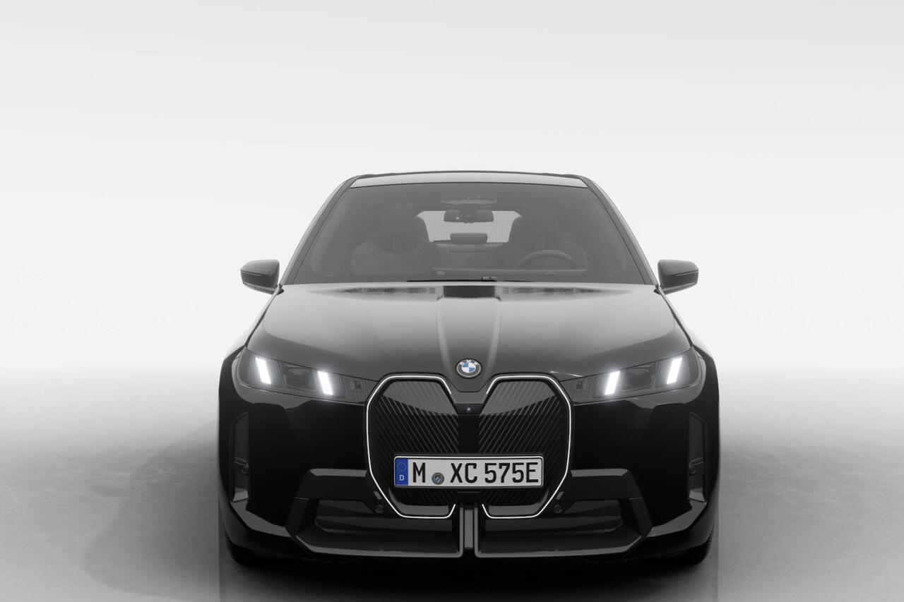 BMW iX xDrive45 | M Sport Pro | Innovation Pack | Comfort Pack | Sky Lounge