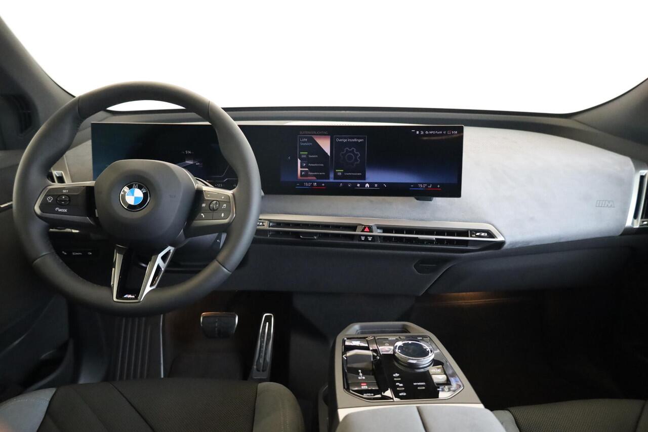 BMW iX xDrive45 | M Sportpakket Pro | Comfort Pack | Innovation Pack
