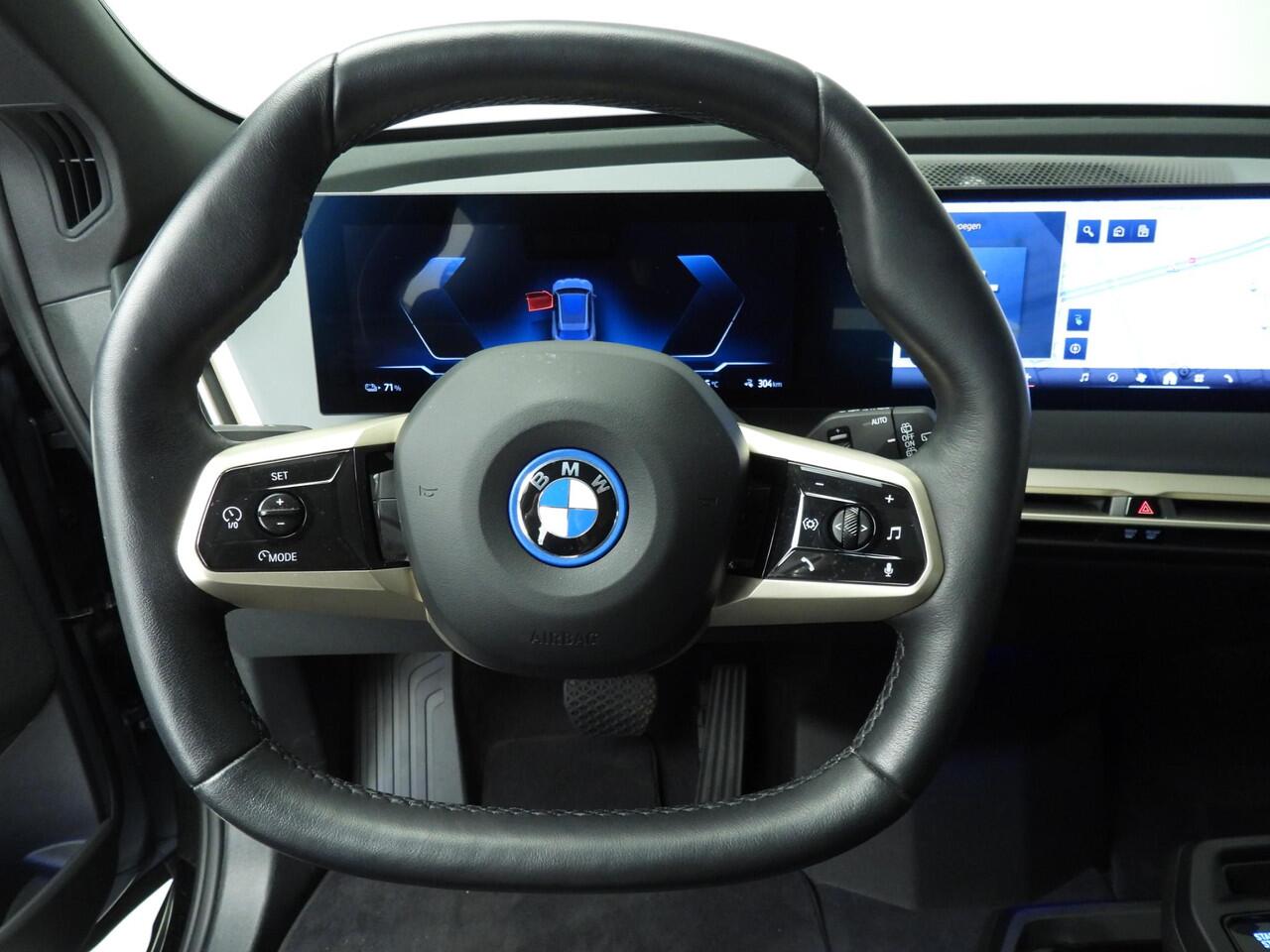 BMW iX xDrive50 | Laserlicht | Navigatie | Panoramadak | Active cruise | DAB | Bowers & Wilkins sound | Alu 21 inch