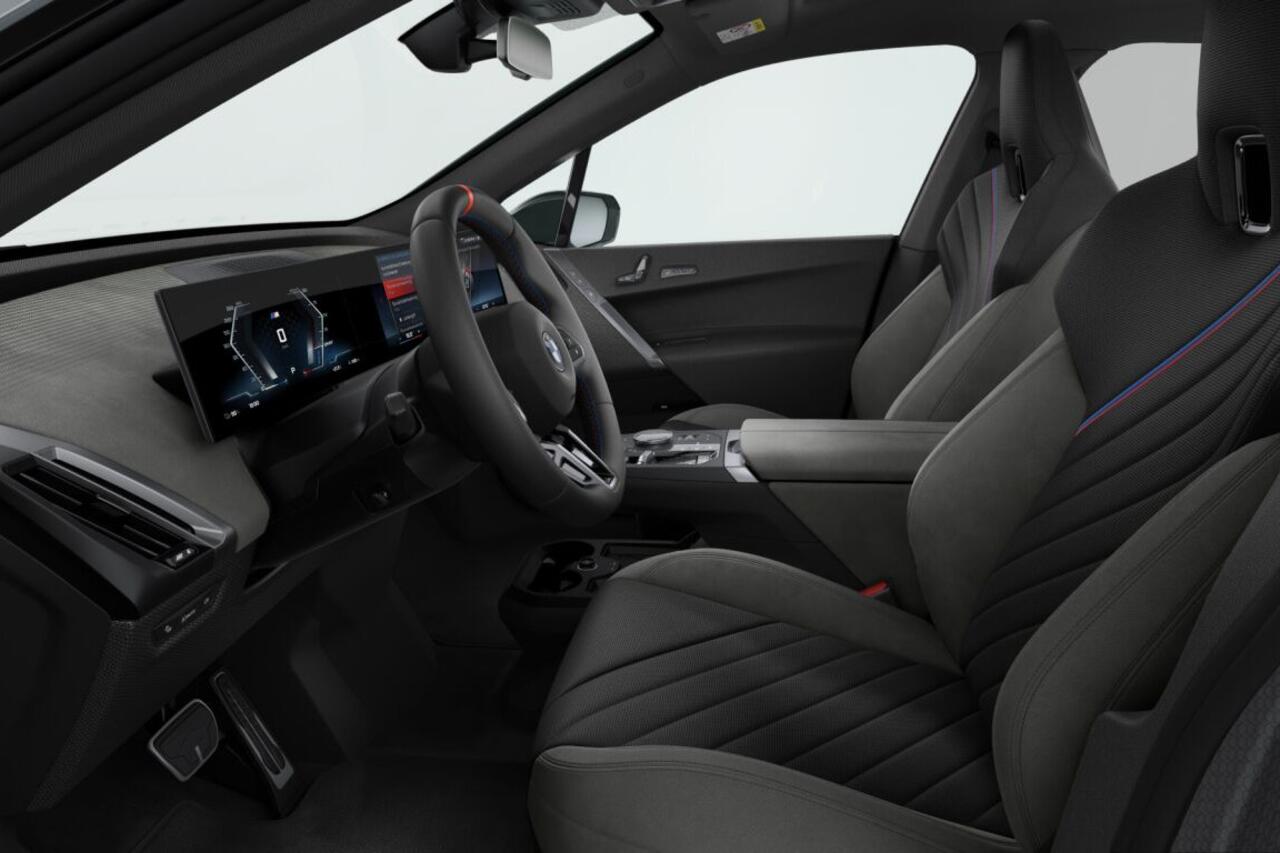 BMW iX xDrive M70 | Comfort Pack | Innovation Pack | Trekhaak | Showroomvoordeel