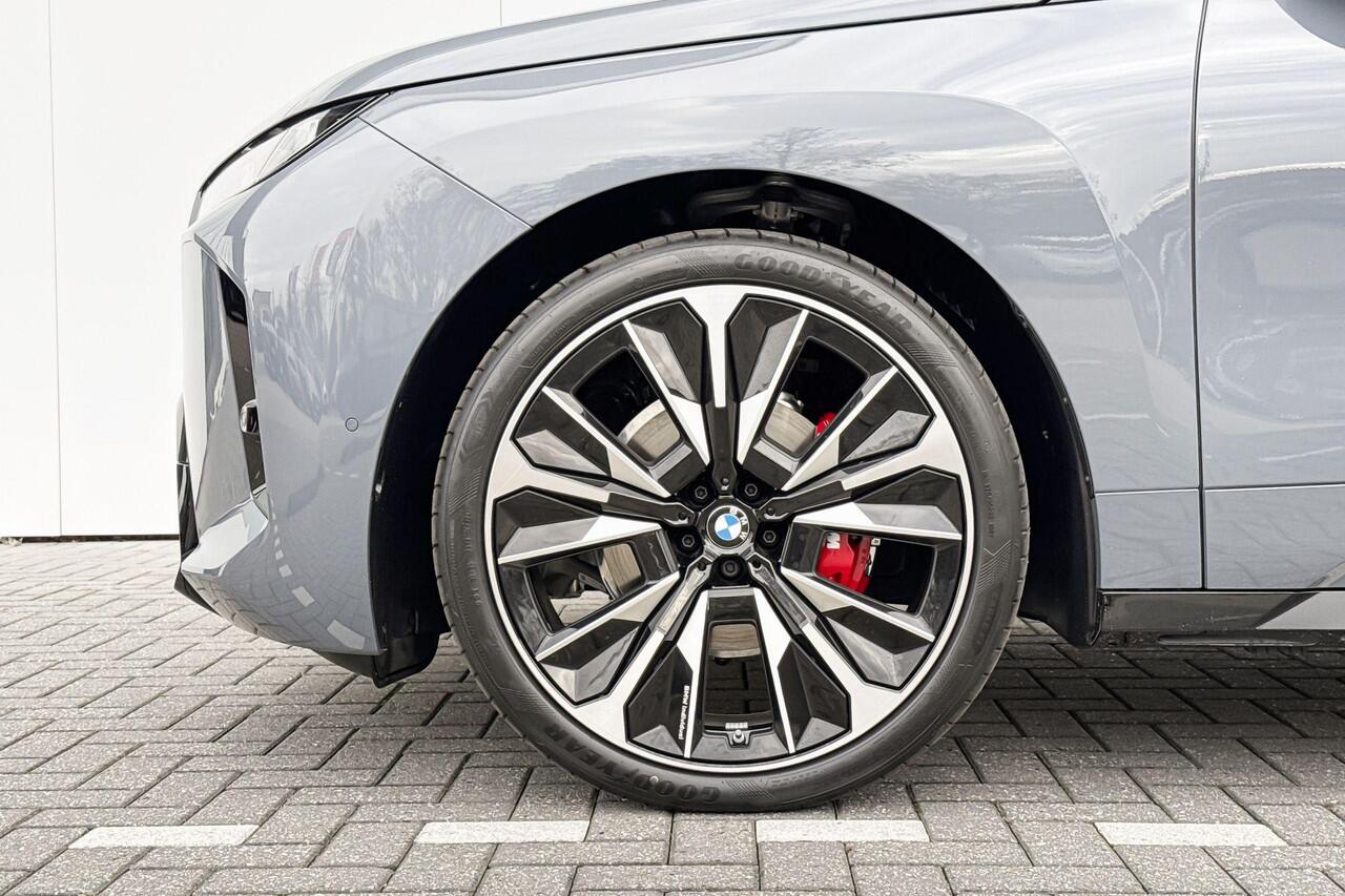 BMW iX xDrive45 101 kWh Trekhaak | Innovation Pack | M Sport |