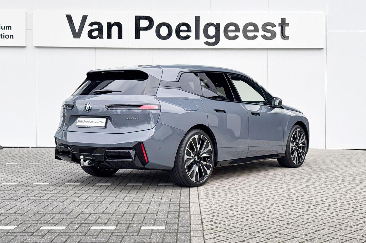 BMW iX xDrive45 101 kWh Trekhaak | Innovation Pack | M Sport |