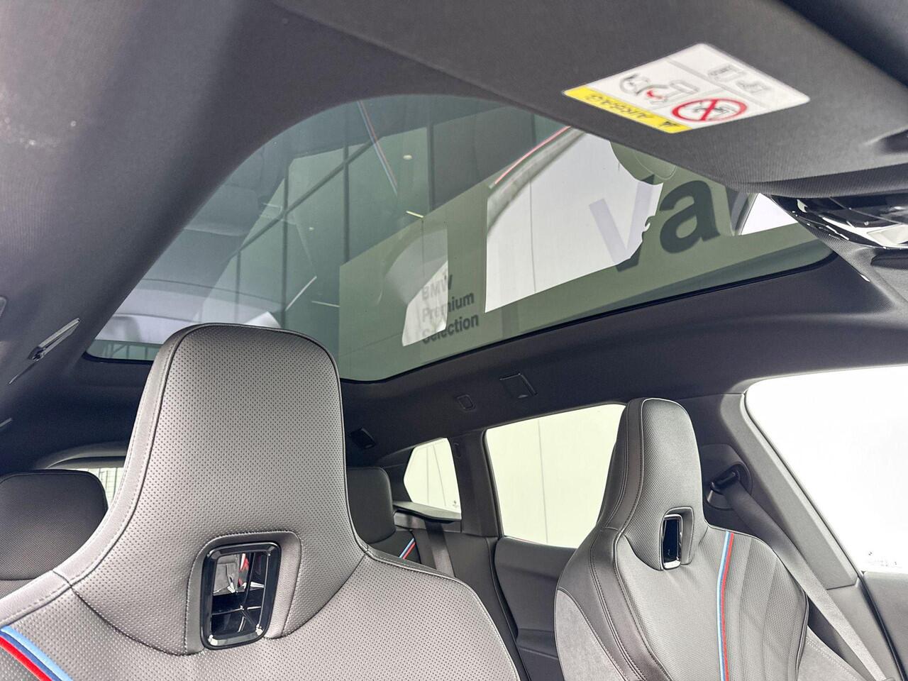 BMW iX xDrive45 101 kWh Trekhaak | Innovation Pack | M Sport |