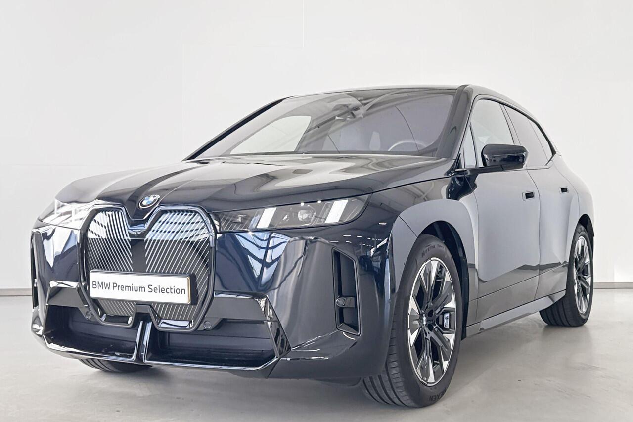 BMW iX xDrive45 Innovation Pack M Sportpakket - Beschikbaar vanaf: April 2026