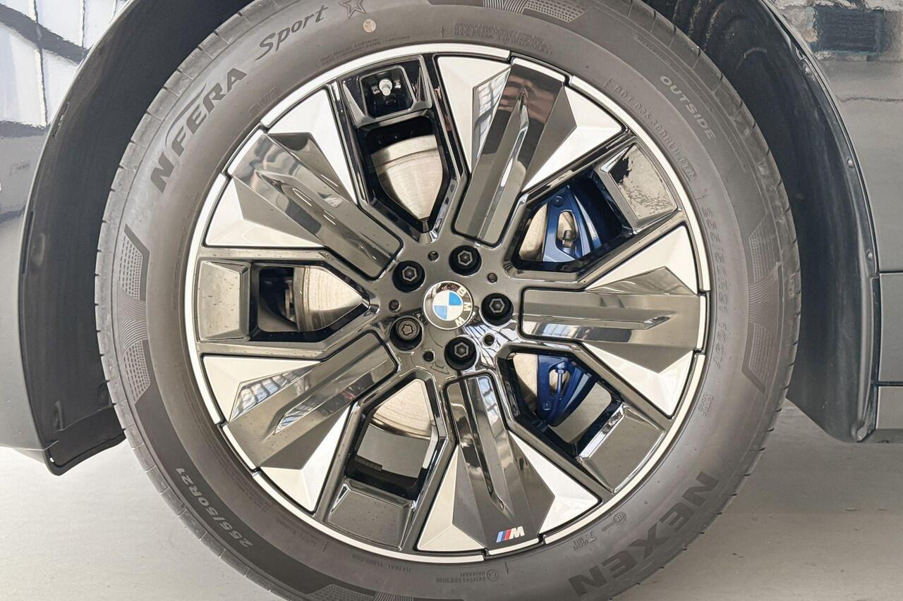 BMW iX xDrive45 Innovation Pack M Sportpakket - Beschikbaar vanaf: April 2026
