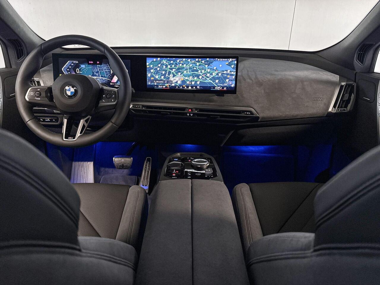 BMW iX xDrive45 101 kWh | Selections | Trekhaak met elektrisch wegklapbare kogel