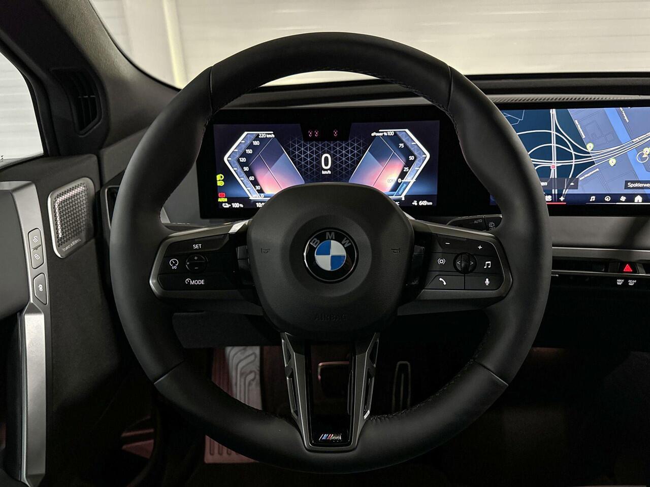 BMW iX xDrive60 | M-Sport Pro | Innovation Pack | Comfort Pack | Driving Assistant Professional | Parking Assistant Professional | Bowers&Wilkins | Sky Lounge | Soft-Close | Comfort Access | Trekhaak