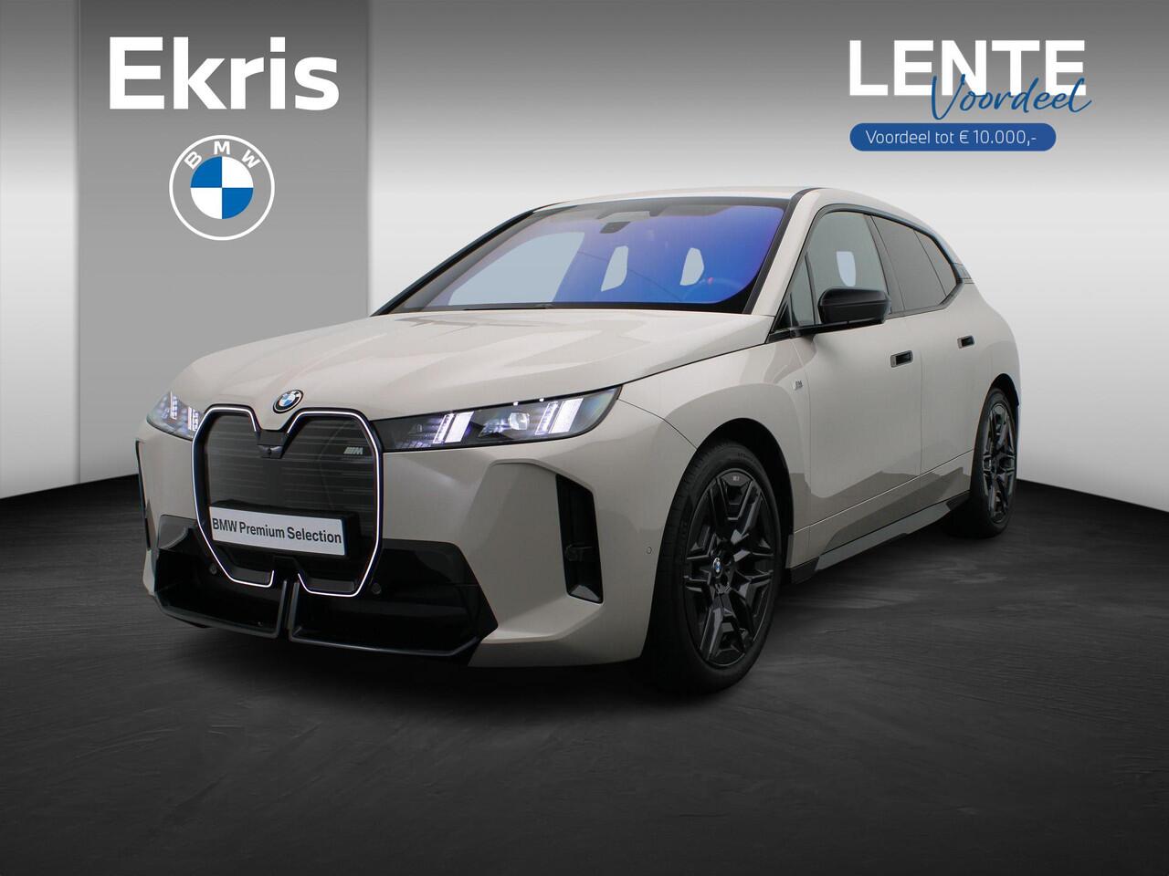 BMW iX xDrive M70 112 kWh M Sportpakket Pro | Trekhaak | Stoelventilatie | Driving Assist Prof | Bowers & Wilkins | 22" | Lentevoordeel