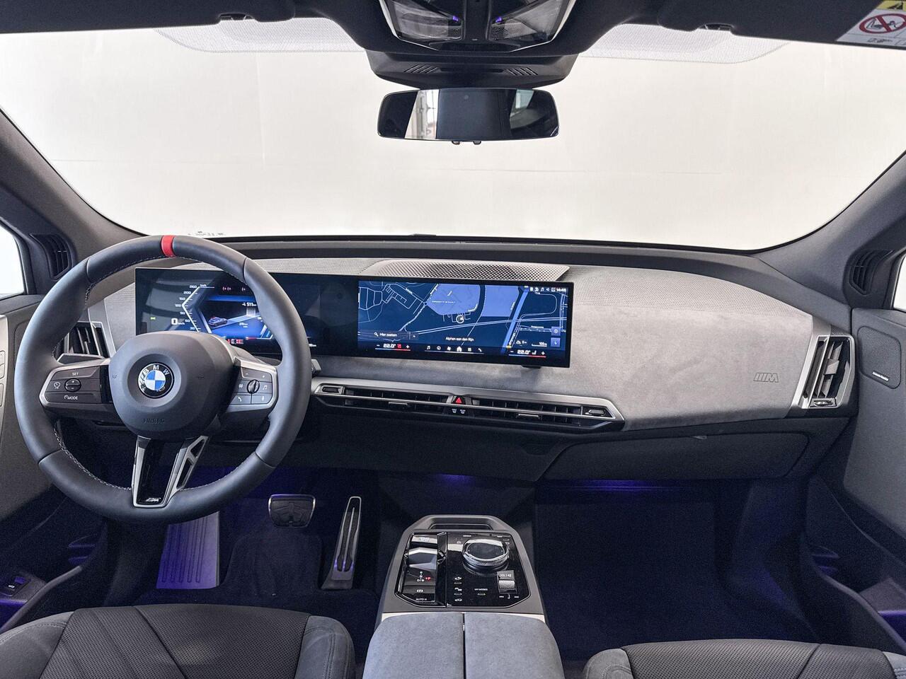 BMW iX xDrive M70 | Comfort Pack | Innovation Pack | Trekhaak | Showroomvoordeel