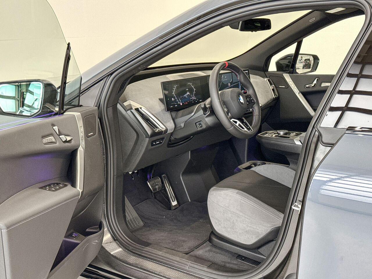 BMW iX xDrive M70 | Comfort Pack | Innovation Pack | Trekhaak | Showroomvoordeel