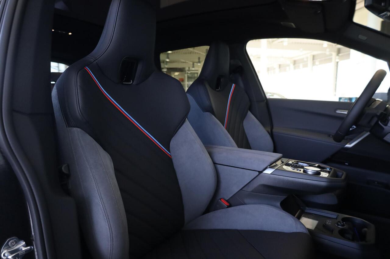 BMW iX xDrive45 | M Sportpakket Pro | Comfort Pack | Innovation Pack