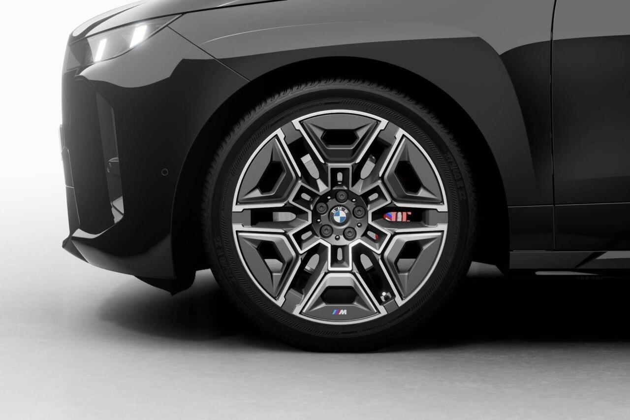 BMW iX xDrive60 | M Sport Pro | Comfort Pack | Innovation Pack | Showroomvoordeel