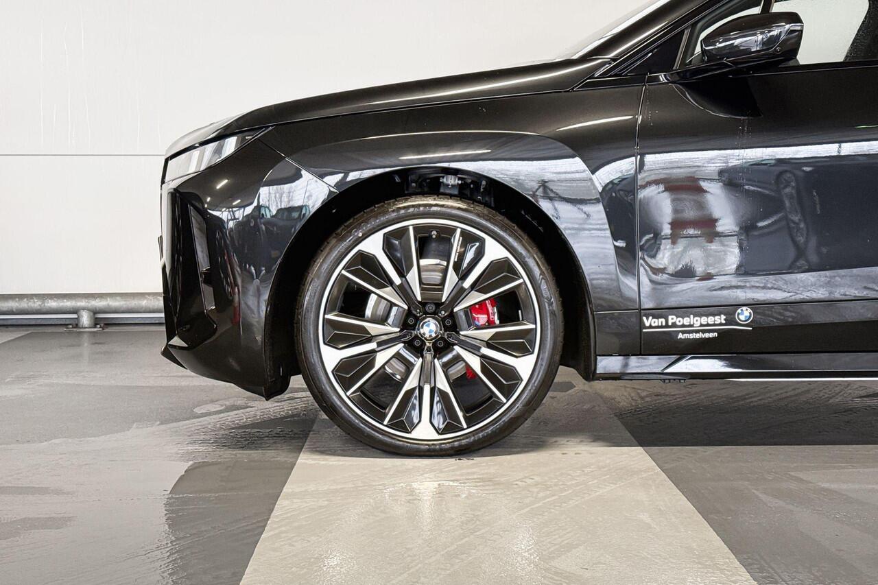 BMW iX xDrive45 101 kWh | M Sportpakket Pro | Comfort Pack | Innovation Pack