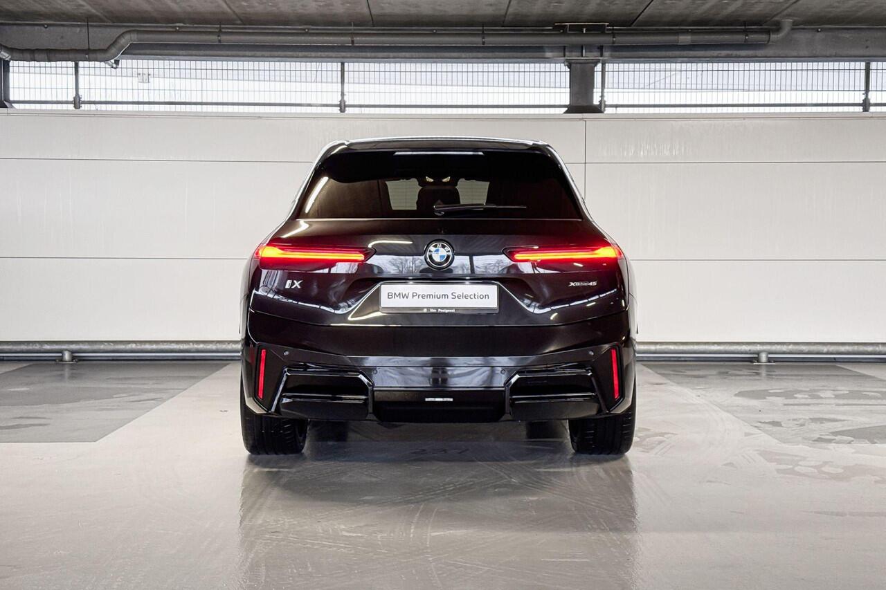 BMW iX xDrive45 101 kWh | M Sportpakket Pro | Comfort Pack | Innovation Pack