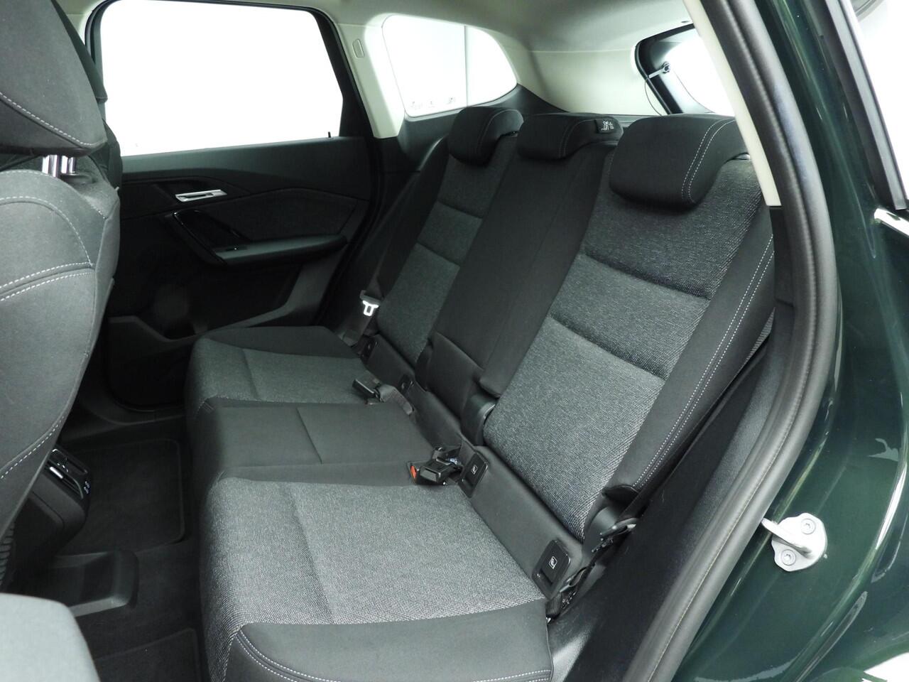 BMW iX1 xDrive30 | LED | HUD | Schuifdak | Stoelverwarming | Keyless go | Sportstoelen | DAB | Alu 17 inch