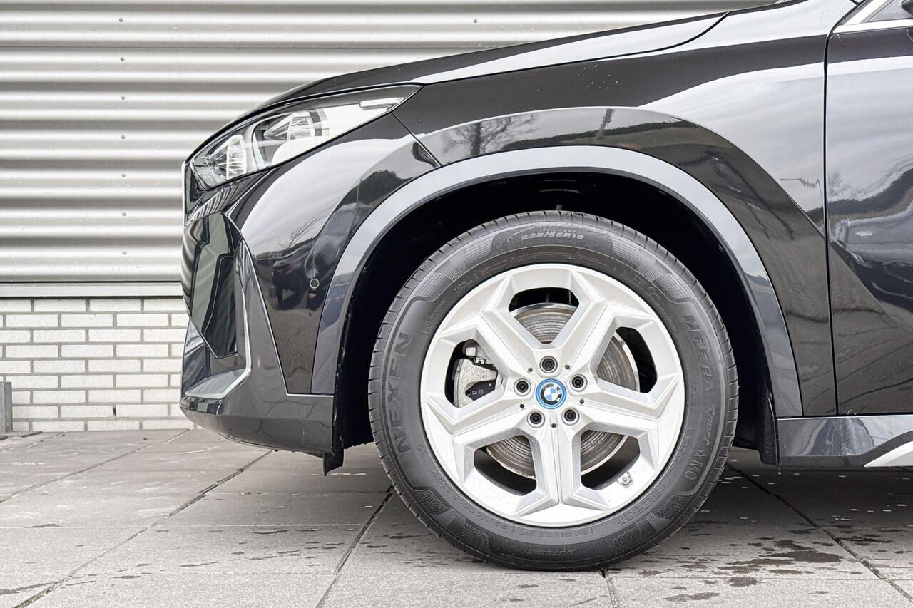 BMW iX1 xDrive30 Launch Edition 67 kWh
