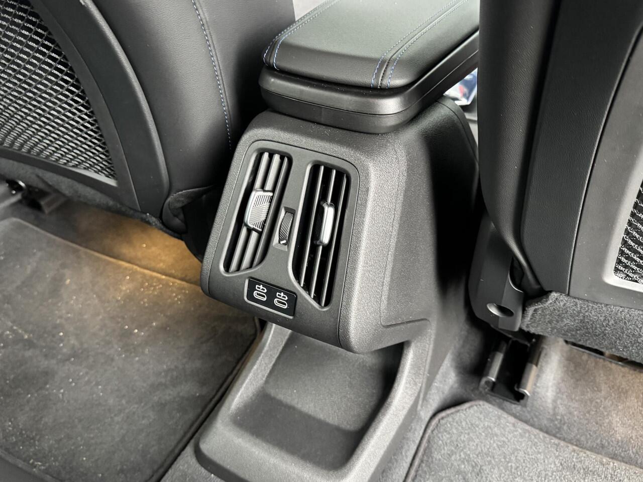 BMW iX1 XDRIVE30 LAUNCH EDITION 67 KWH I M-SPORTPAKKET I 99% SOH I APPLE CARPLAY I P-CAMERA