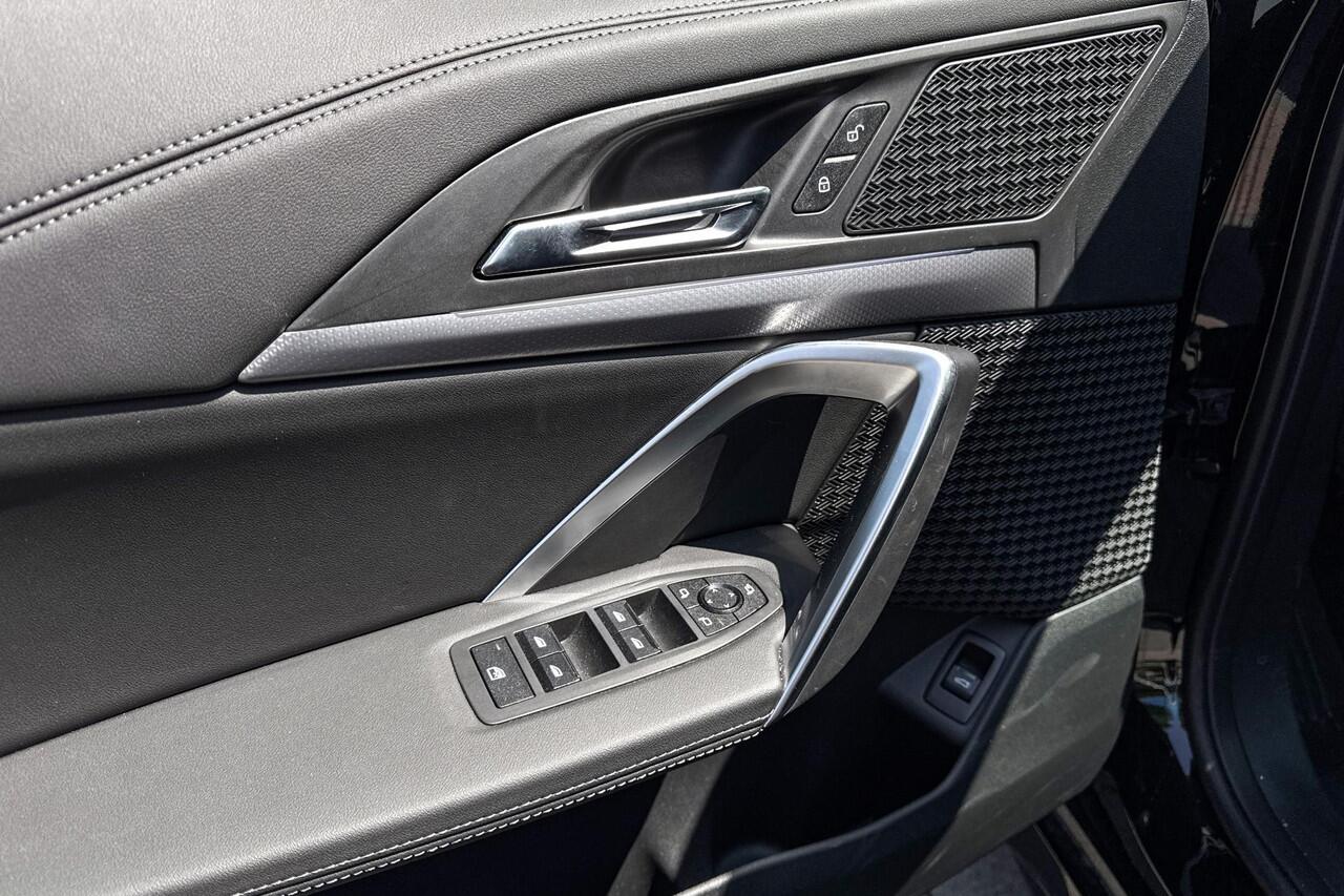 BMW iX1 xDrive30 M-Sport Premium Pack M-Sport | Premium Pack |