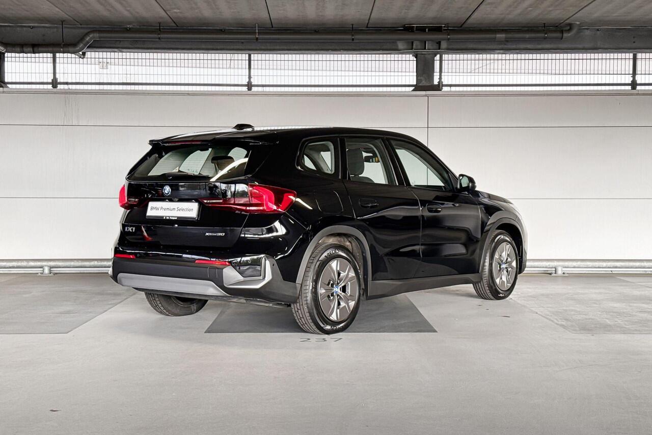 BMW iX1 xDrive30 67 kWh