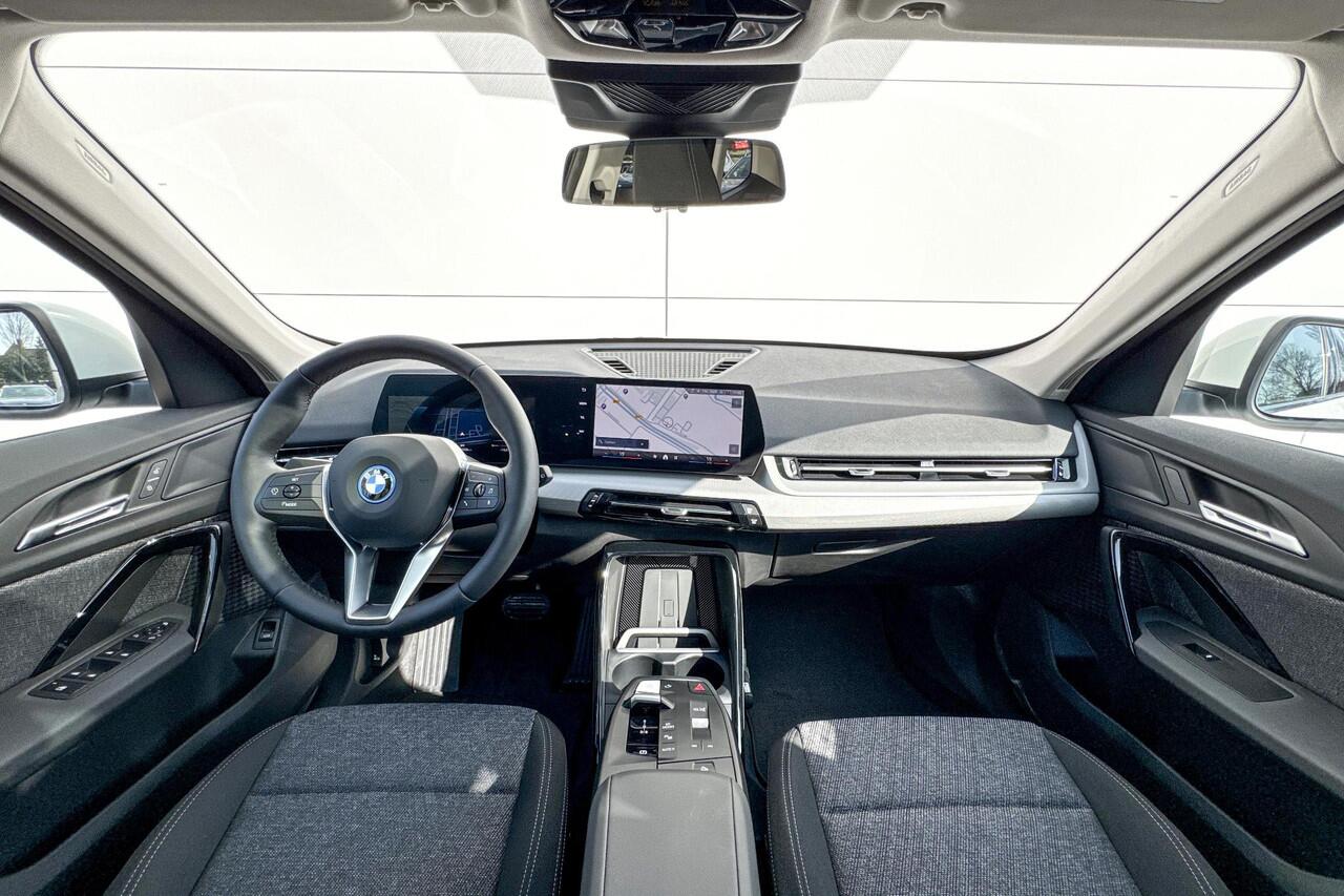 BMW iX1 eDrive20 Premium Travel Pack Premium Pack | Travel Pack | Panoramadak