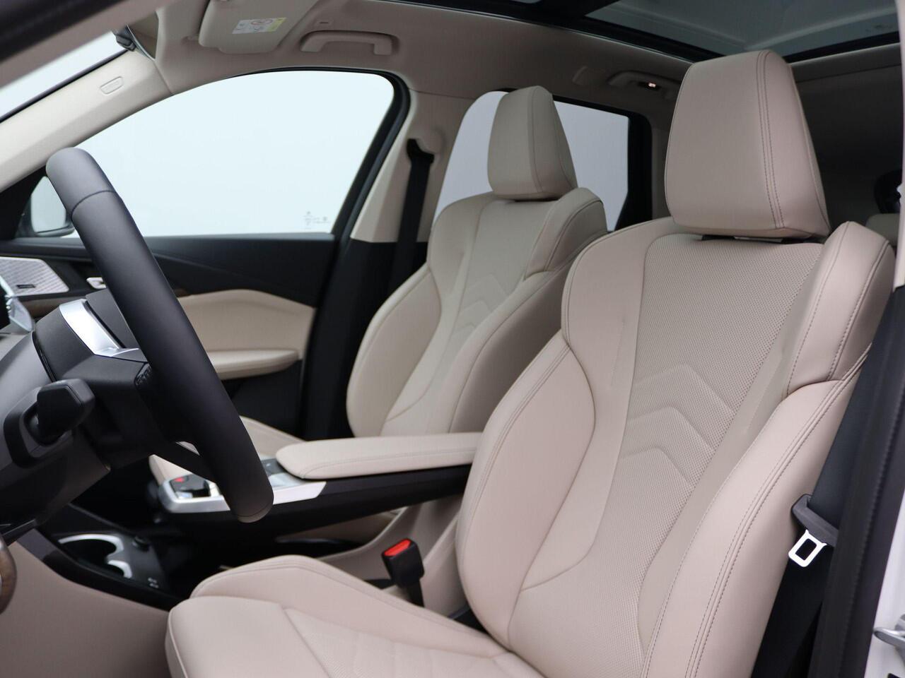 BMW iX1 eDrive20 | Model xLine | Innovation Package | Travel Package