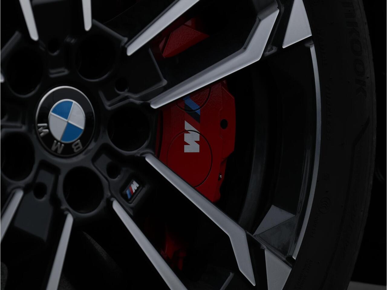 BMW iX1 eDrive20 67 kWh M Sport Edition M Sportpakket Pro | Verwarmd Stuurwiel | Comfort Access | Elektrische Trekhaak | panoramadak | Stoelverwarming | Head-Up | Harman-Kardon | Ekris Selection