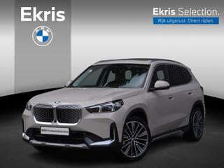 bmw-ix1-edrive20-xline--harman-kar