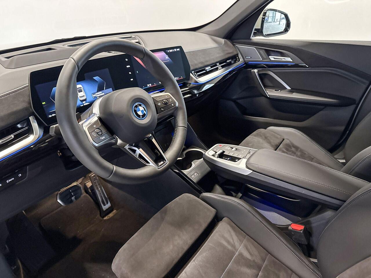 BMW iX1 eDrive20 M Sport Edition Special Request - Beschikbaar vanaf: April 2026