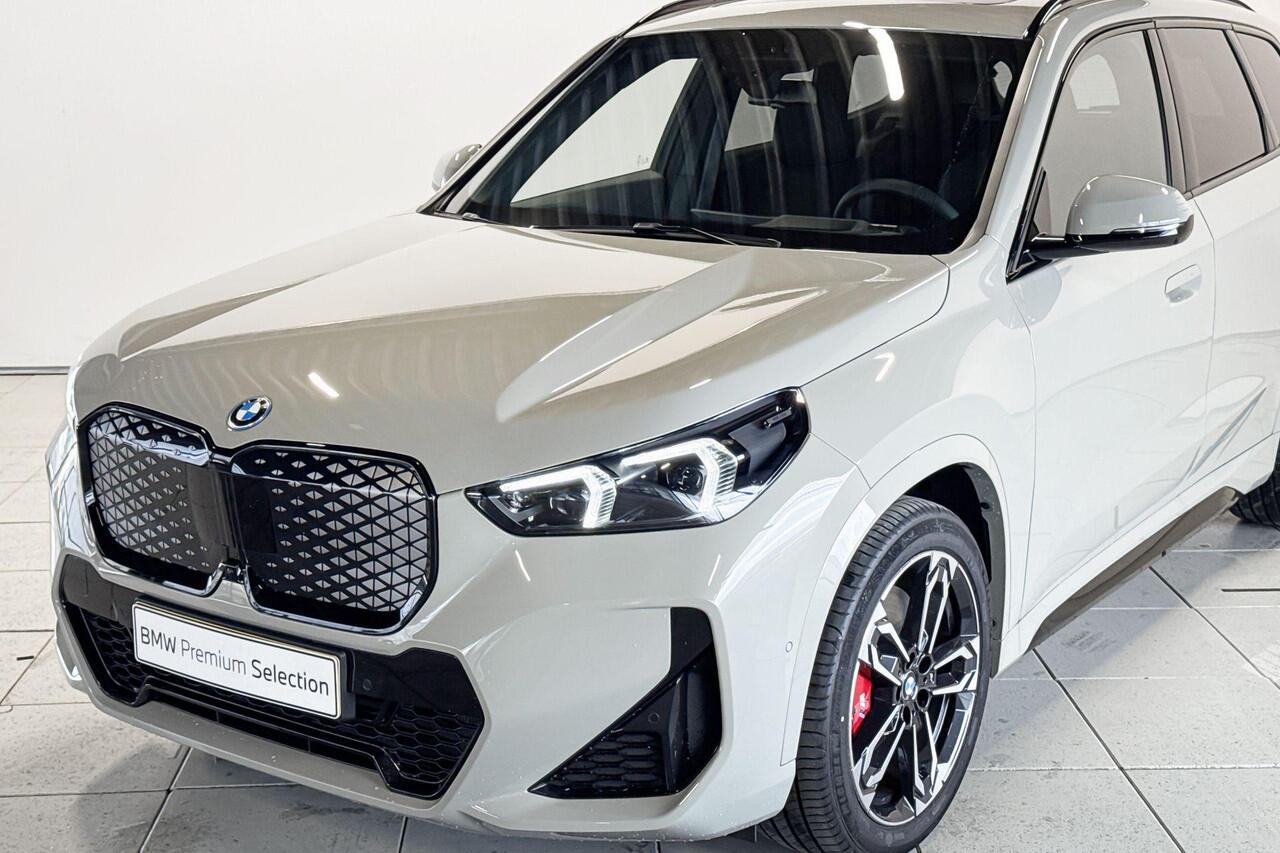 BMW iX1 eDrive20 M Sport Edition Special Request - Beschikbaar vanaf: April 2026