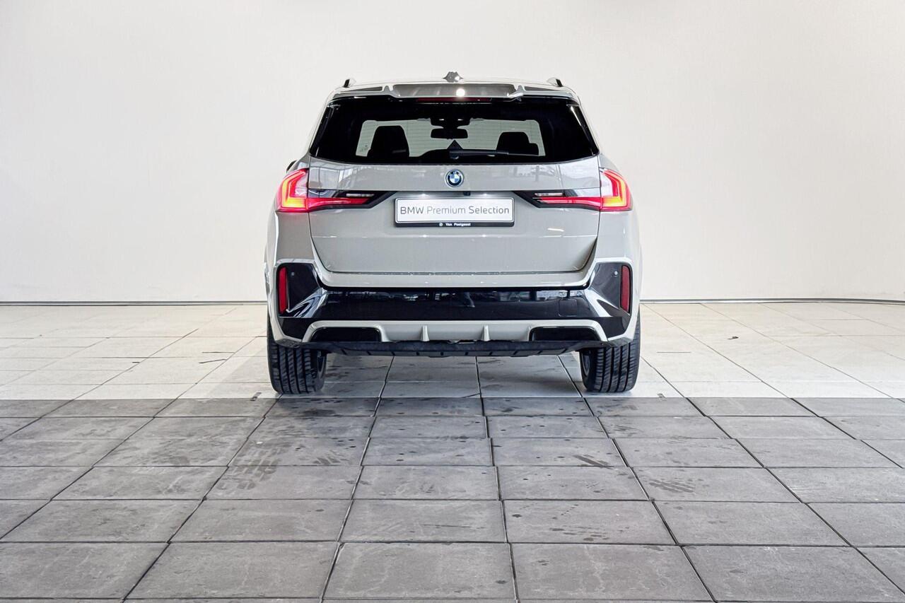 BMW iX1 eDrive20 M Sport Edition Special Request - Beschikbaar vanaf: April 2026