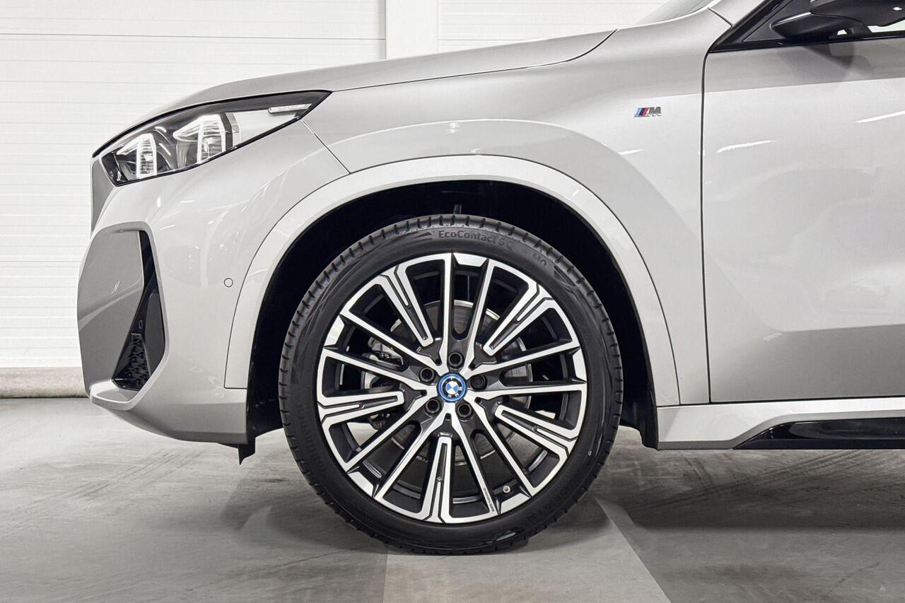 BMW iX1 xDrive30 Launch Edition 67 kWh