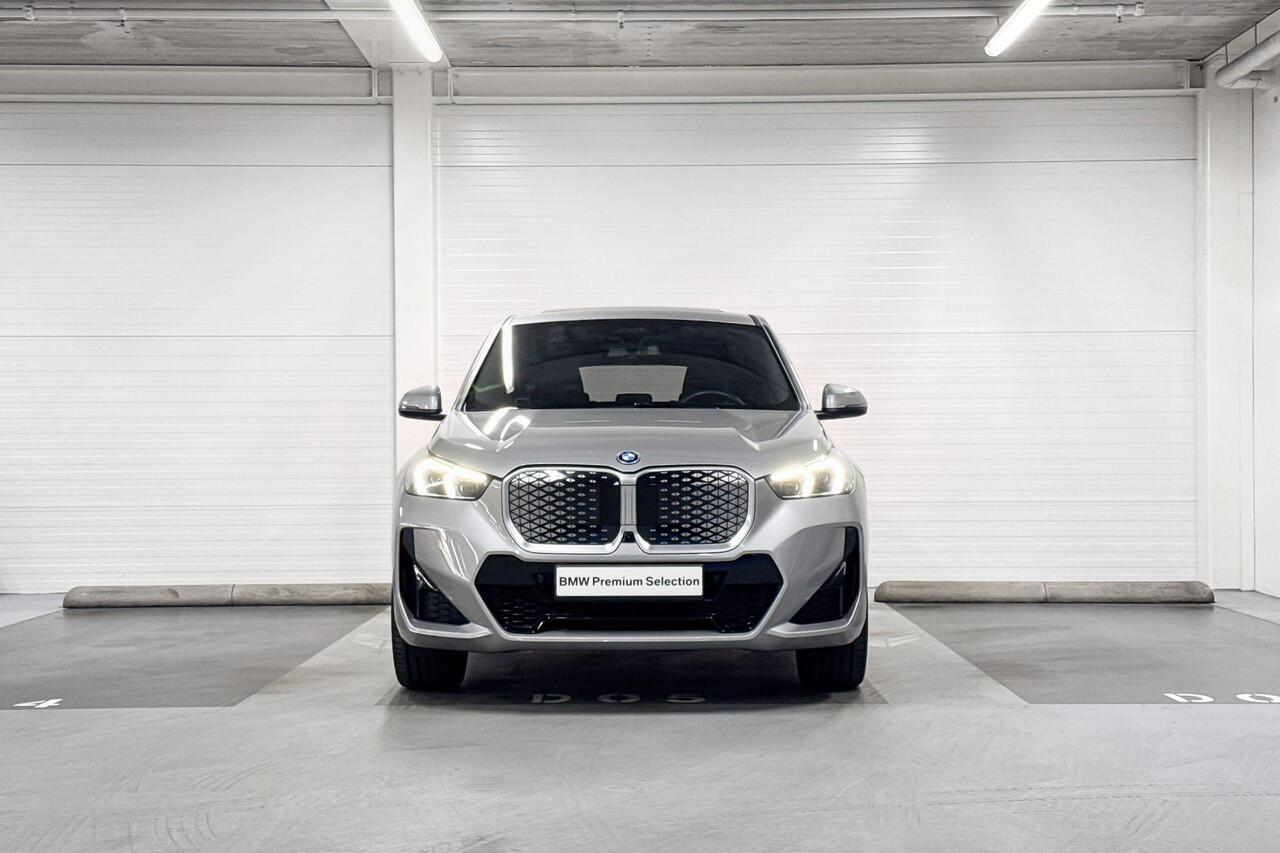BMW iX1 xDrive30 Launch Edition 67 kWh
