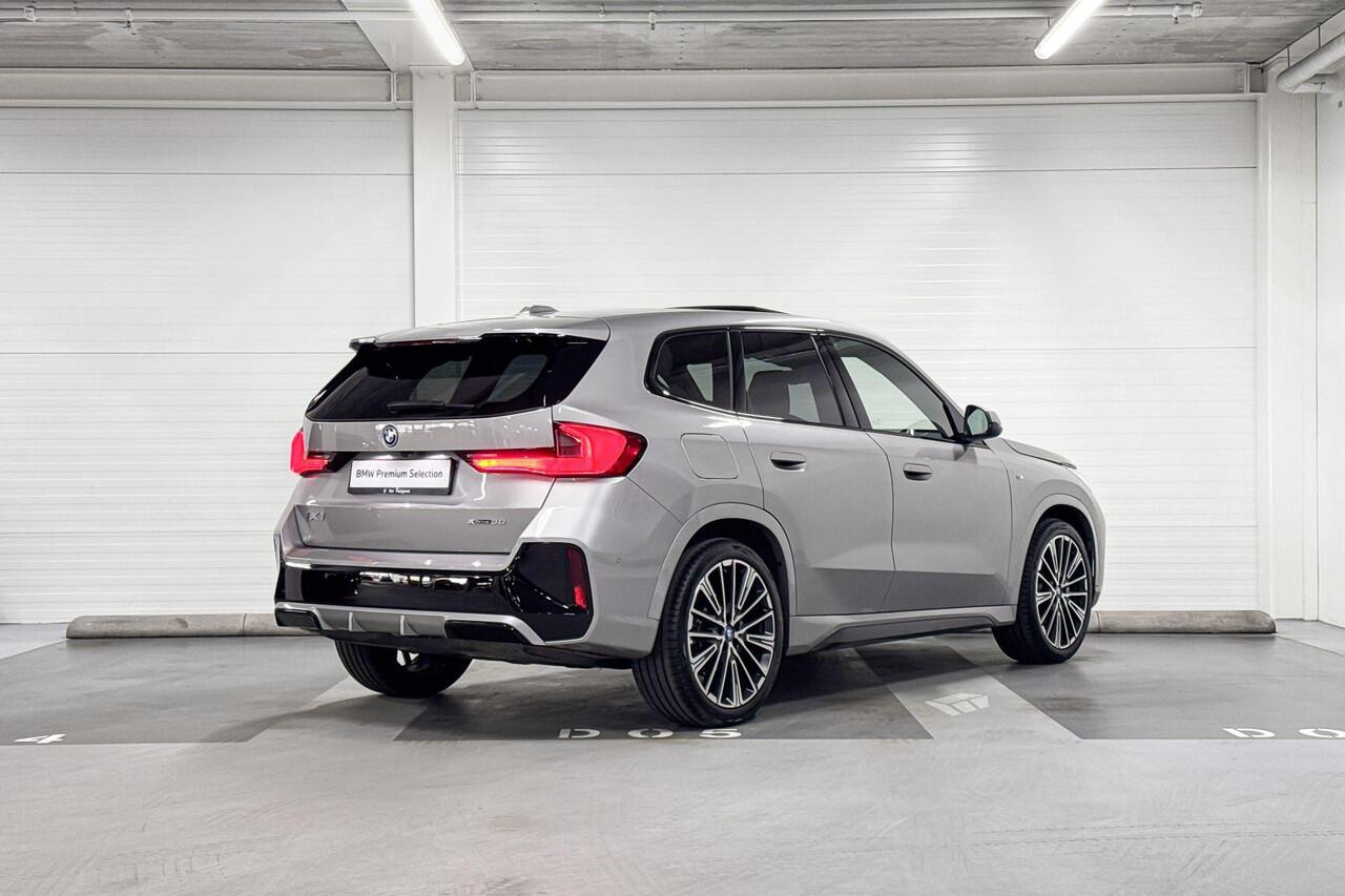 BMW iX1 xDrive30 Launch Edition 67 kWh