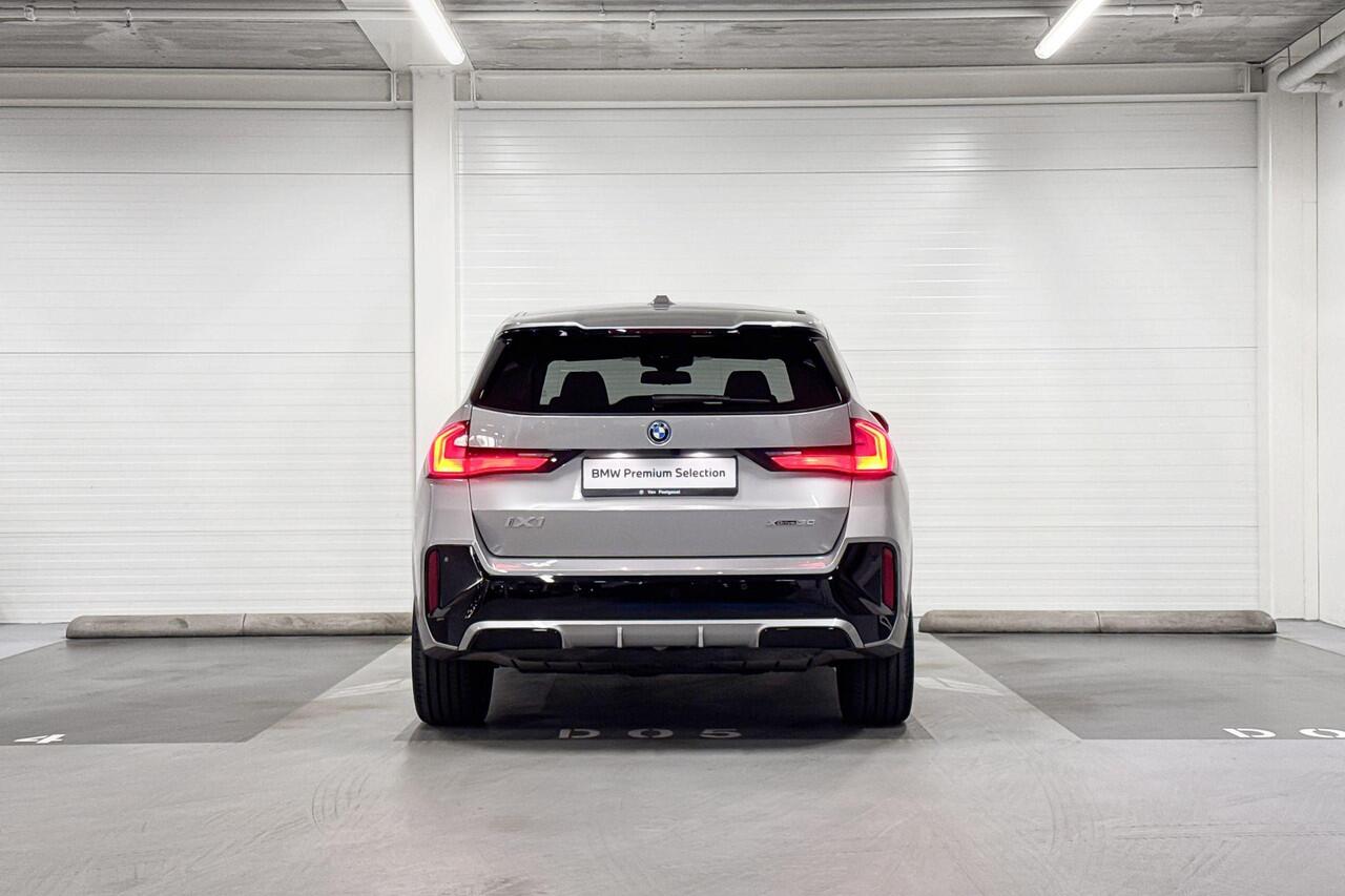 BMW iX1 xDrive30 Launch Edition 67 kWh