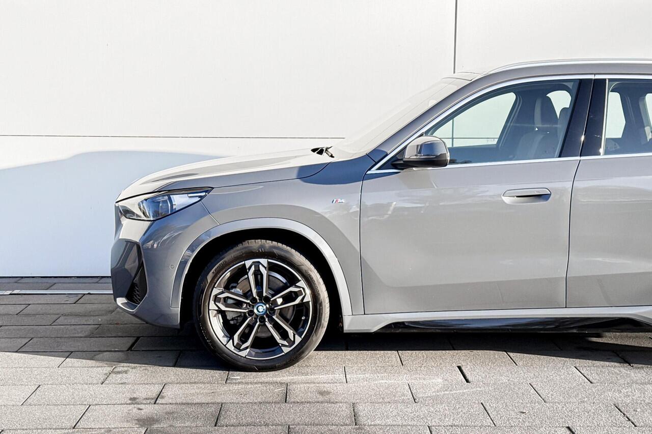 BMW iX1 xDrive30
