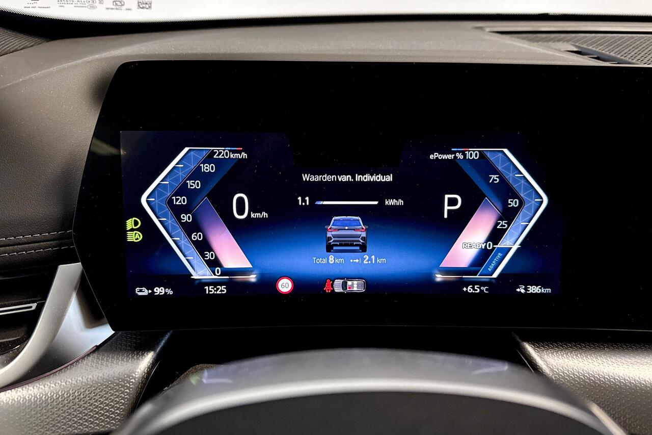 BMW iX1 xDrive30 67 kWh | M Sport | Stoelverwarming | Driving Assistant Plus |