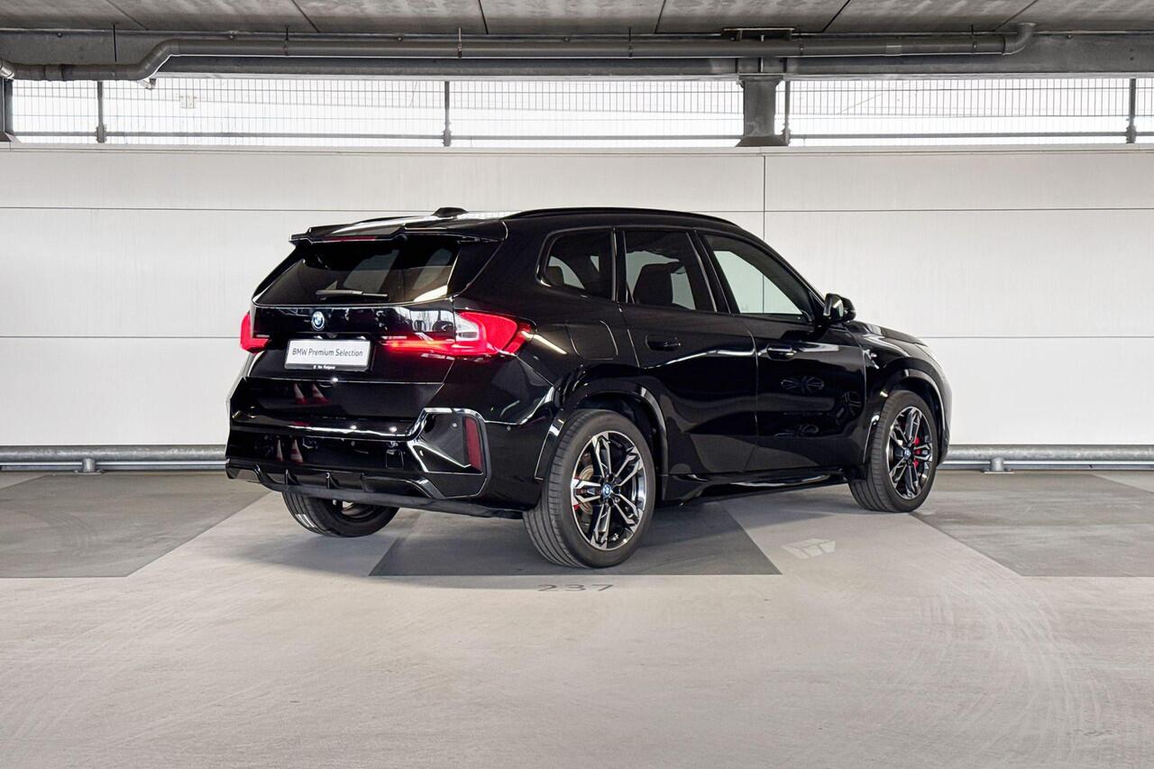 BMW iX1 eDrive20 67 kWh