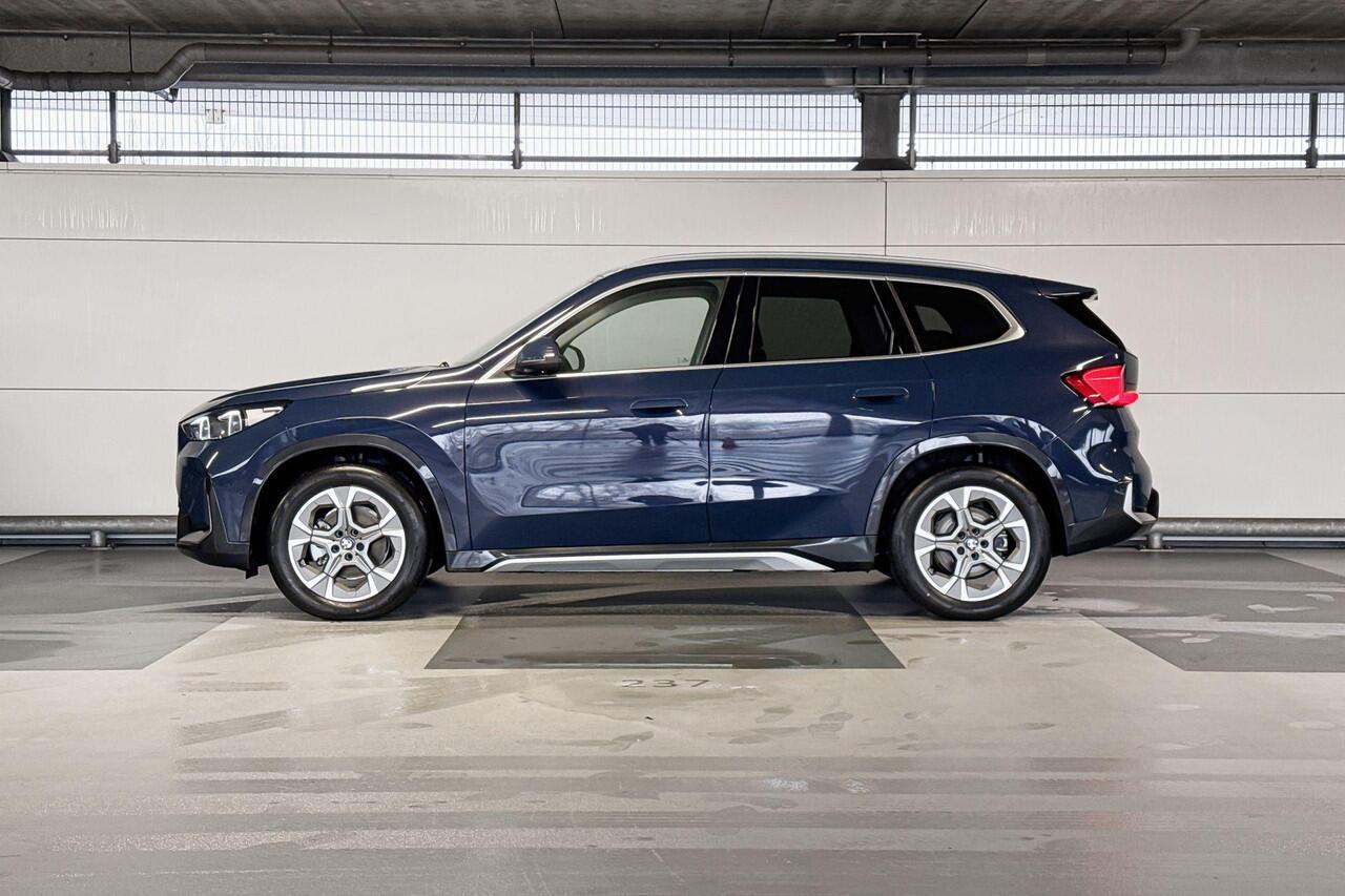 BMW iX1 eDrive20 Pure Edition 67 kWh | xLine | Premium Pack | Trekhaak