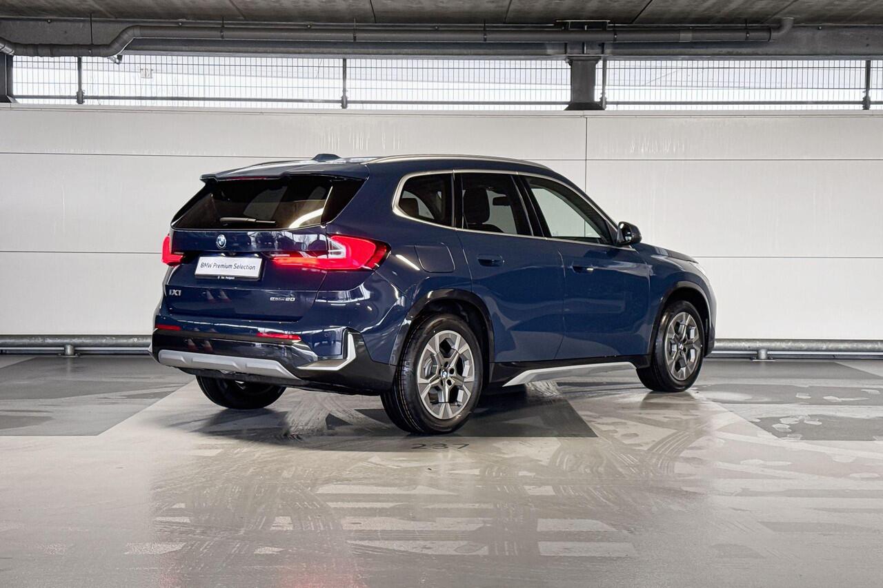 BMW iX1 eDrive20 Pure Edition 67 kWh | xLine | Premium Pack | Trekhaak