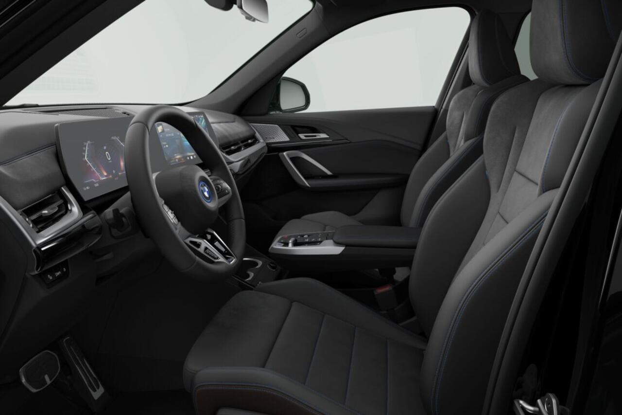 BMW iX1 xDrive30 67 kWh M Sport Edition | M Sportpakket Pro | Premium Pack | Travel Pack