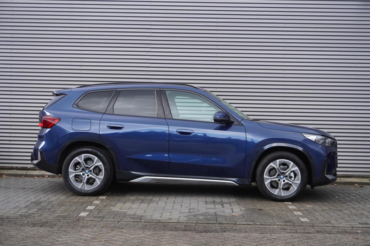 BMW iX1 eDrive20 | xLine | Innovation Pack | Travel Pack