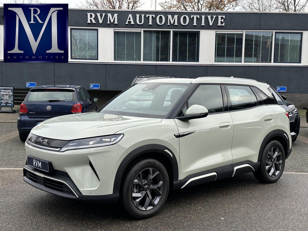 BYD ATTO 2 Boost 45 kWh VAN: ¤32.900,- VOOR: ¤30.770,- UW EINDEJAARSVOORDEEL: ¤2.130,- |800KM!|VOLLEDIGE BYD FABRIEKSGARANTIE TOT 11-2030 OF 150.000KM| STOEL + STUUR VERWARMING| ADAP. CRUISE| 360 CAMERA| PANO | DODE HOEK|