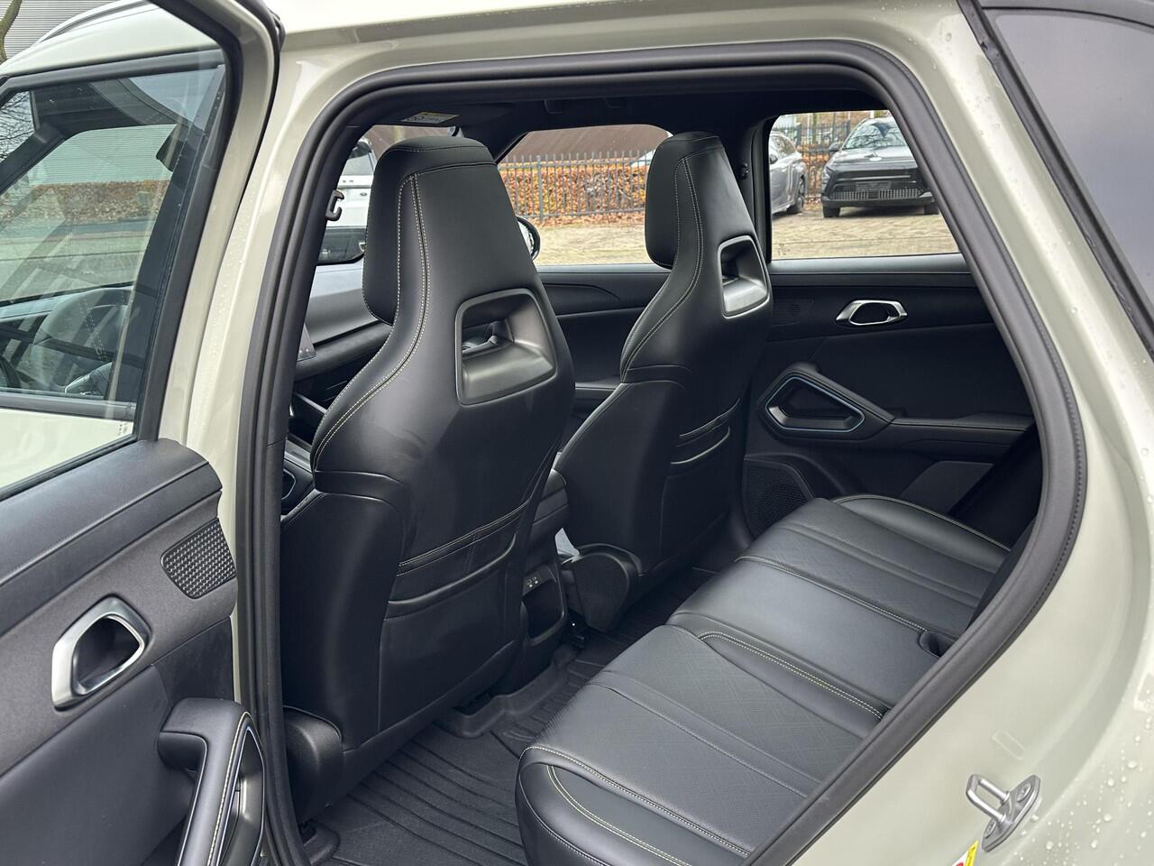 BYD ATTO 2 Boost 45 kWh VAN: ¤32.900,- VOOR: ¤30.770,- UW EINDEJAARSVOORDEEL: ¤2.130,- |800KM!|VOLLEDIGE BYD FABRIEKSGARANTIE TOT 11-2030 OF 150.000KM| STOEL + STUUR VERWARMING| ADAP. CRUISE| 360 CAMERA| PANO | DODE HOEK|