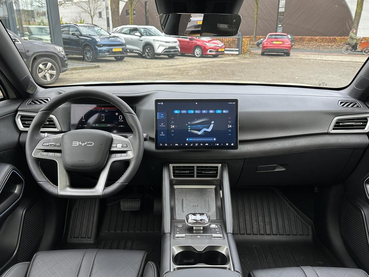 BYD ATTO 2 Boost 45 kWh VAN: ¤32.900,- VOOR: ¤30.770,- UW EINDEJAARSVOORDEEL: ¤2.130,- |800KM!|VOLLEDIGE BYD FABRIEKSGARANTIE TOT 11-2030 OF 150.000KM| STOEL + STUUR VERWARMING| ADAP. CRUISE| 360 CAMERA| PANO | DODE HOEK|