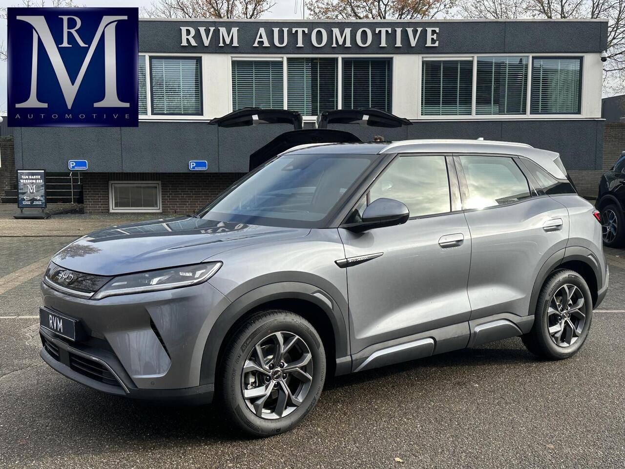 BYD ATTO 2 Boost 45 kWh VAN: ¤32.900,- VOOR: ¤30.770,- UW EINDEJAARSVOORDEEL: ¤2.130|400KM!|VOLLEDIGE BYD FABRIEKSGARANTIE TOT 11-2030 OF 150.000KM| STOEL + STUUR VERWARMING| ADAP. CRUISE| 360 CAMERA| PANO | DODE HOEK|