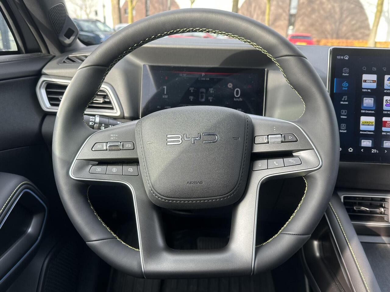 BYD ATTO 2 Boost 45 kWh VAN: ¤32.900,- VOOR: ¤30.770,- UW EINDEJAARSVOORDEEL: ¤2.130|400KM!|VOLLEDIGE BYD FABRIEKSGARANTIE TOT 11-2030 OF 150.000KM| STOEL + STUUR VERWARMING| ADAP. CRUISE| 360 CAMERA| PANO | DODE HOEK|