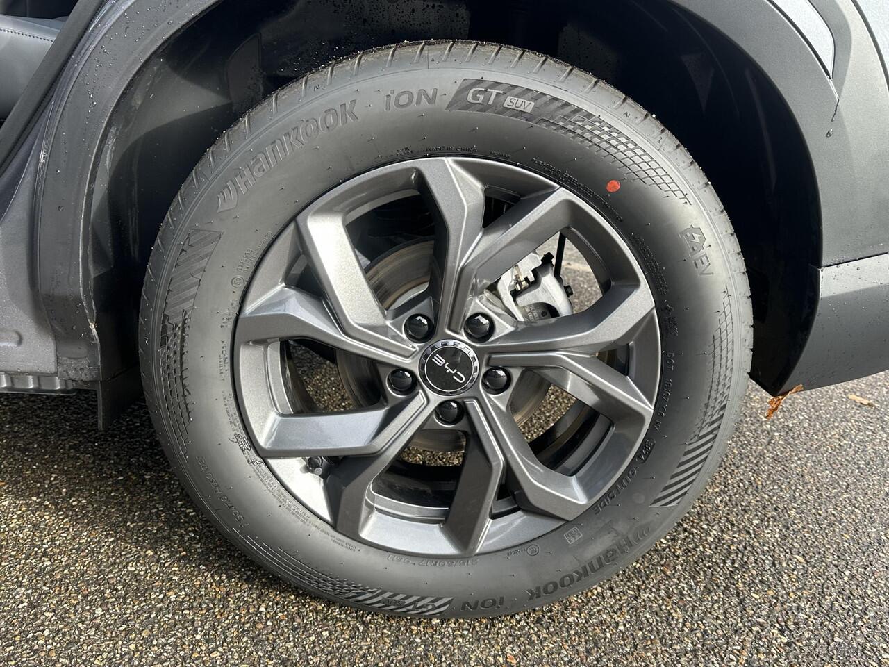 BYD ATTO 2 Boost 45 kWh VAN: ¤32.900,- VOOR: ¤30.770,- UW EINDEJAARSVOORDEEL: ¤2.130|400KM!|VOLLEDIGE BYD FABRIEKSGARANTIE TOT 11-2030 OF 150.000KM| STOEL + STUUR VERWARMING| ADAP. CRUISE| 360 CAMERA| PANO | DODE HOEK|